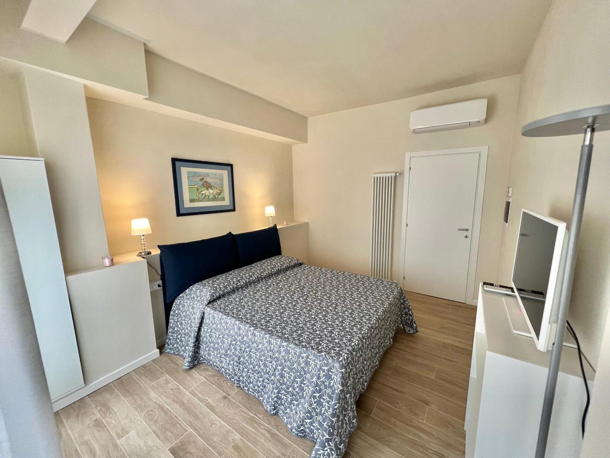 F&F Rooms 比萨 外观 照片