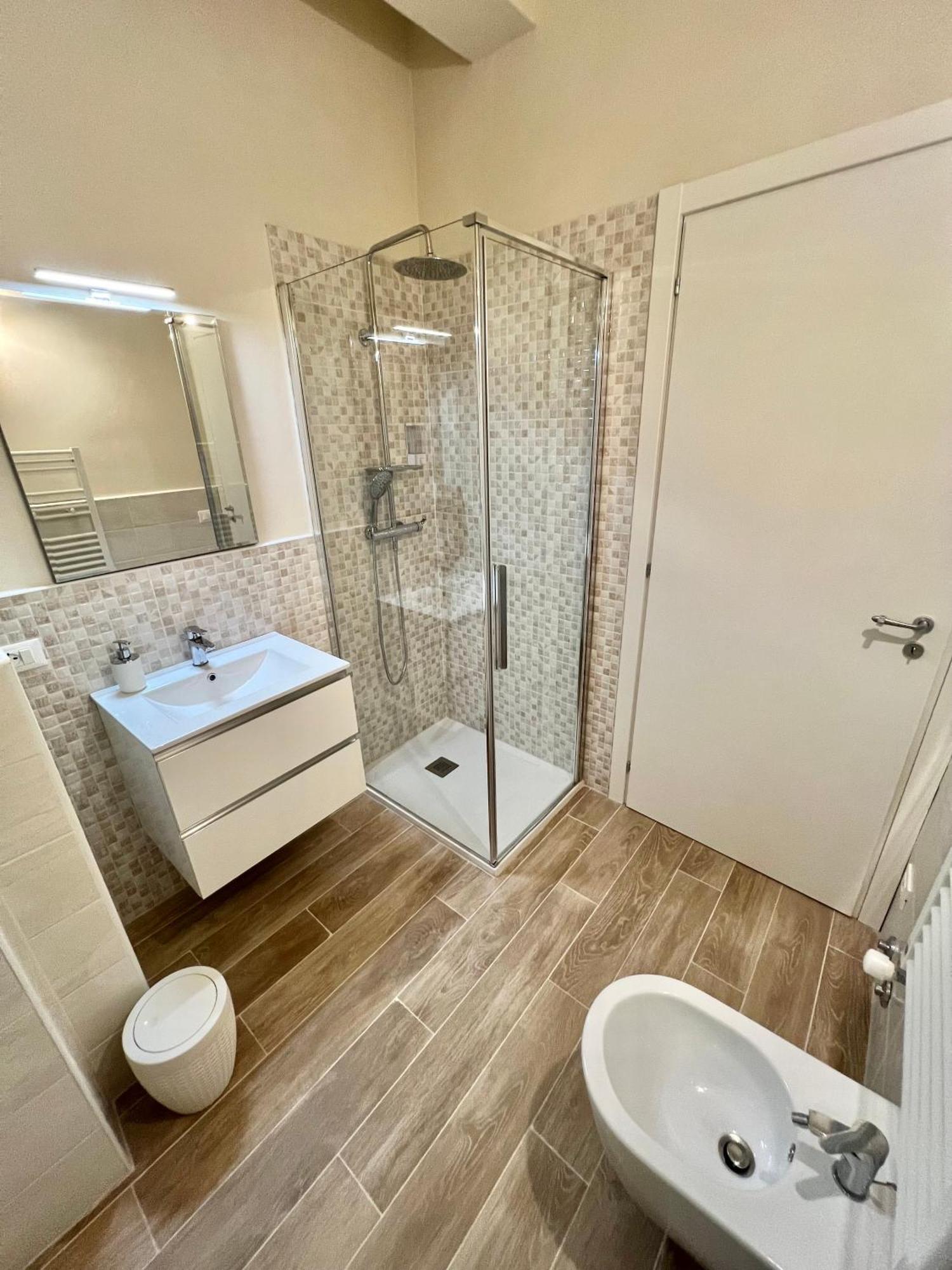 F&F Rooms 比萨 外观 照片