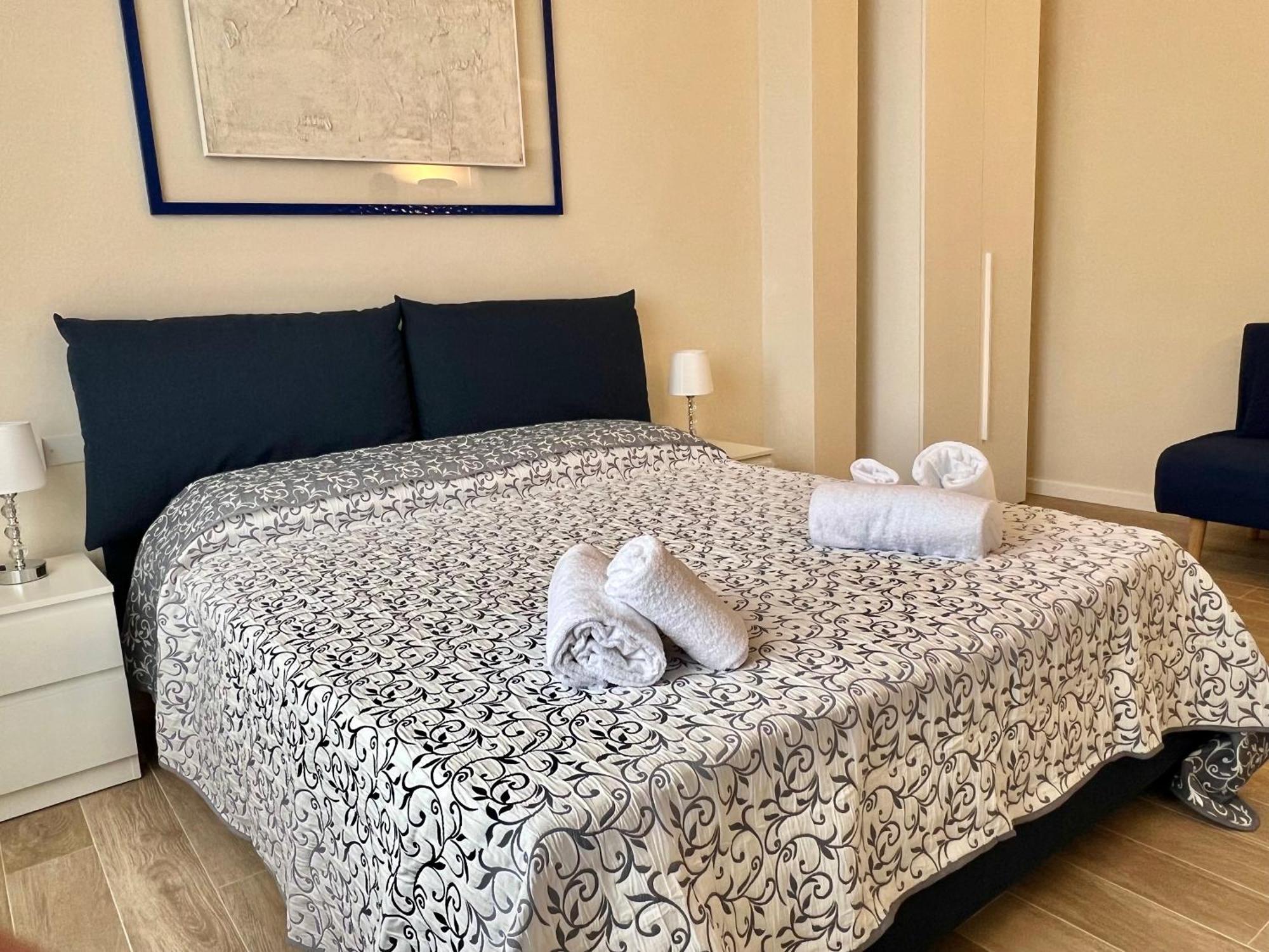 F&F Rooms 比萨 外观 照片