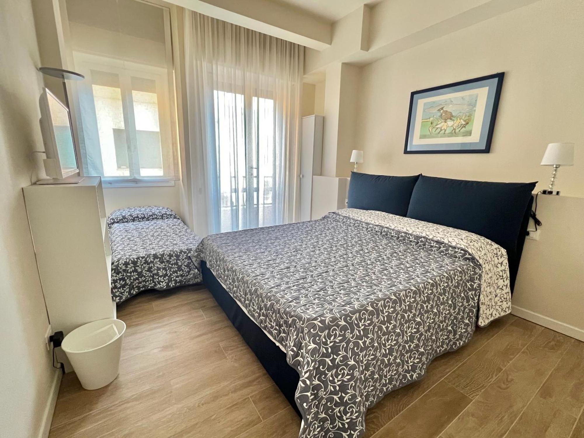 F&F Rooms 比萨 外观 照片